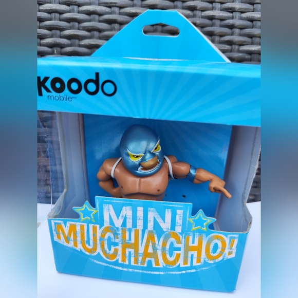 MUCHACHO WRESTLER Koodo Mobile Phone El Tabador Mini Action Figure - Picture 1 of 6